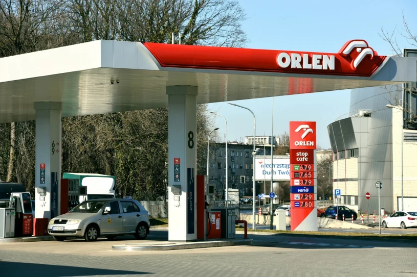 Są nowe ceny paliw. W piątek na stacjach zapłacimy sporo mniej