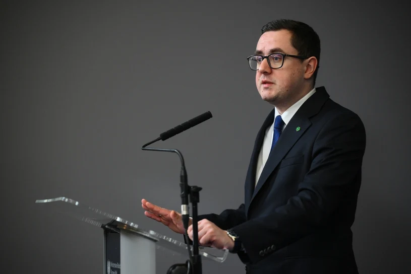 Kiedy ceny na stacjach paliw pójdą w dół? Minister energii ogłasza