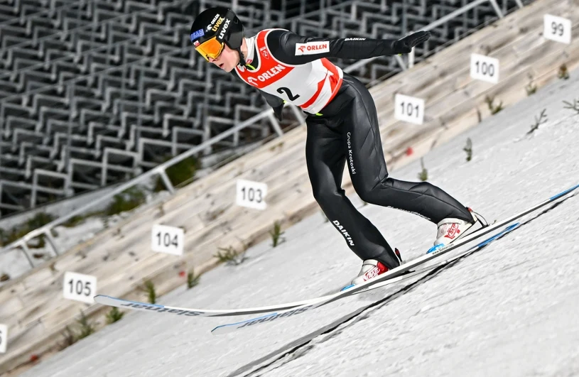 Najpierw Stoch, a teraz on. Polak kończy ze skokami, startował z Tomasiakiem