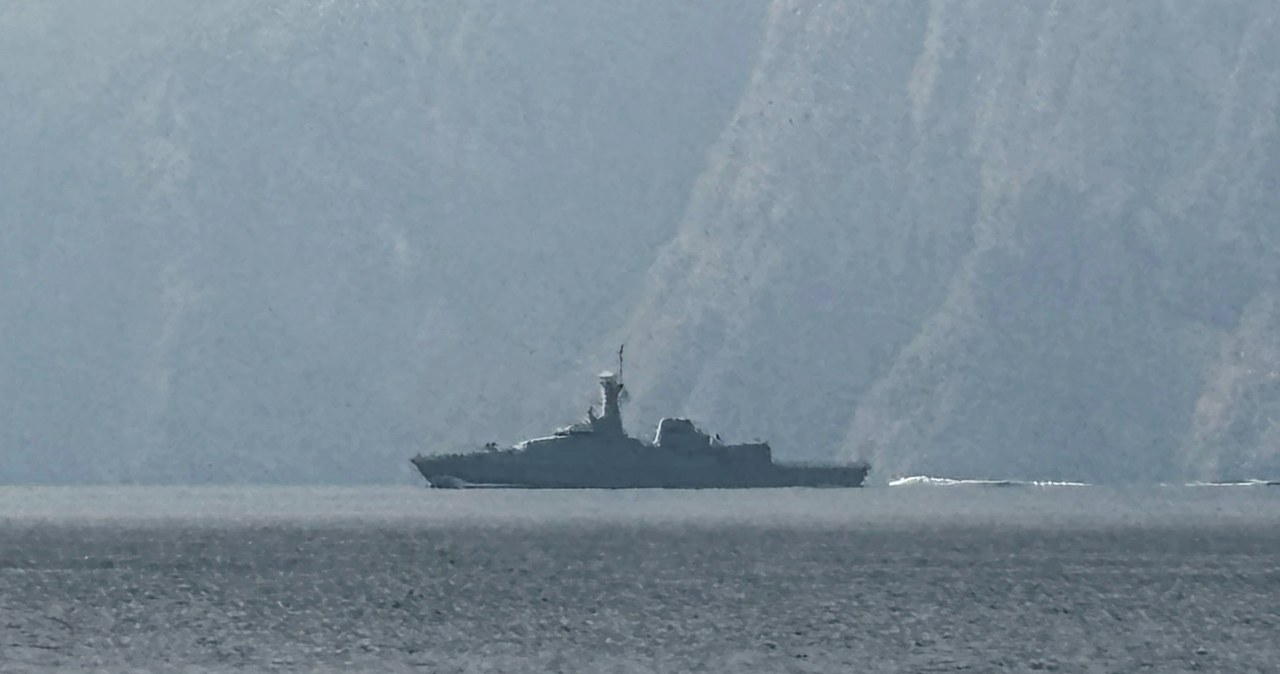 Cieśnina Ormuz: Iran przepuścił dwa kontenerowce z Chin Cieśnina Ormuz: Iran przepuścił dwa kontenerowce z Chin