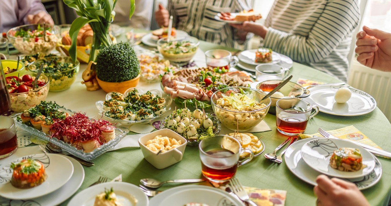 Twój brzuch cierpi przez te zestawienia. Unikaj ich przy wielkanocnym stole