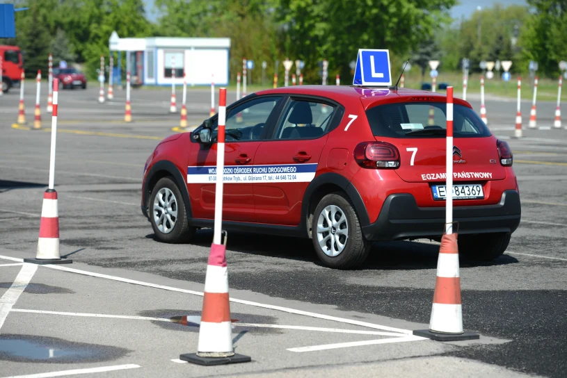 Są szczegóły zmian w egzaminach na prawo jazdy. Likwidacja placu i co jeszcze?