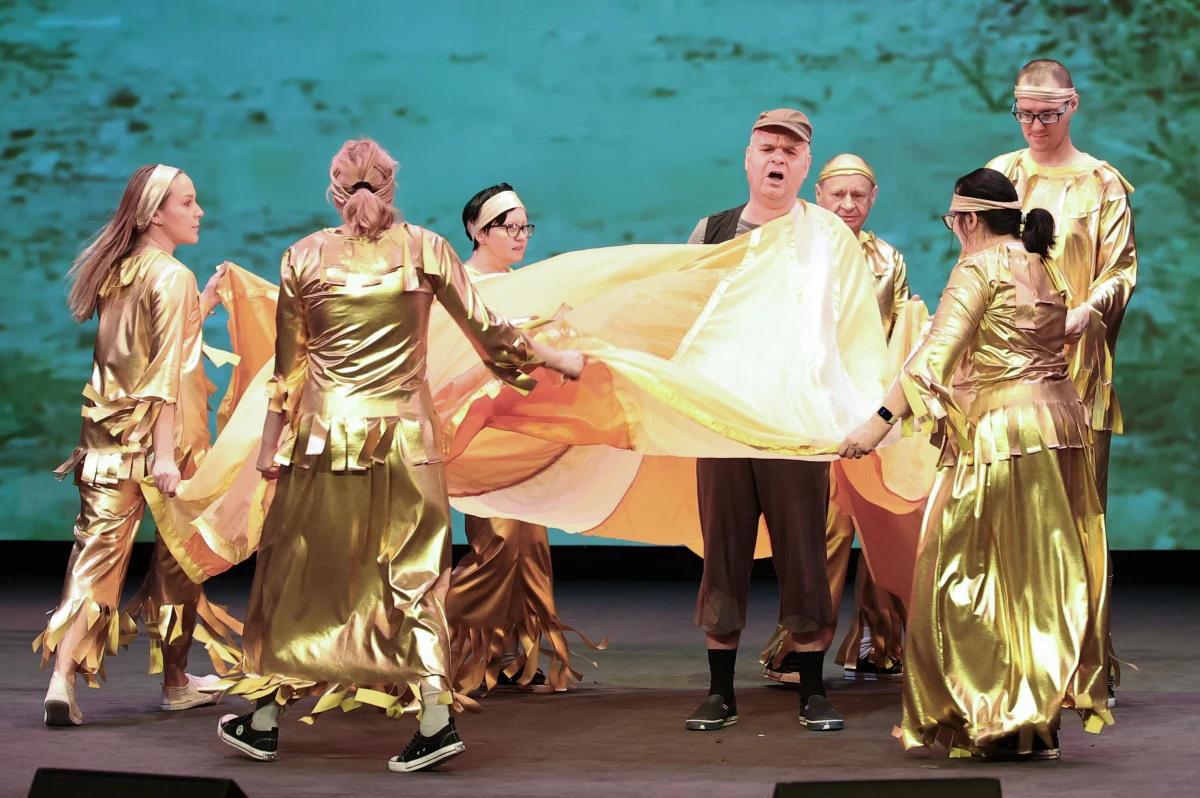 Podczas finału 26. Ogólnopolskiego Festiwalu Twórczości Teatralno-Muzycznej Osób z Niepełnosprawnością Intelektualną w Krakowie wręczono Medale św. Brata Alberta za pomoc osobom z niepełnosprawnościami. Artyści wyłonieni poprzez eliminacje w całej Polsce wystąpili na scenie Teatru im. Słowackiego.