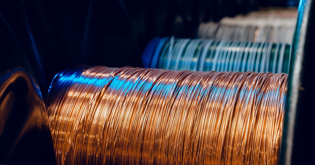 Kluczowa fabryka potrzebuje pieniędzy. Kredytu może udzielić KGHM