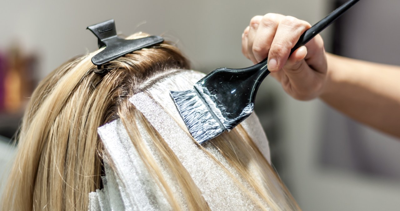 Platynowy blond jest już passé. Poproś fryzjera o taki kolor