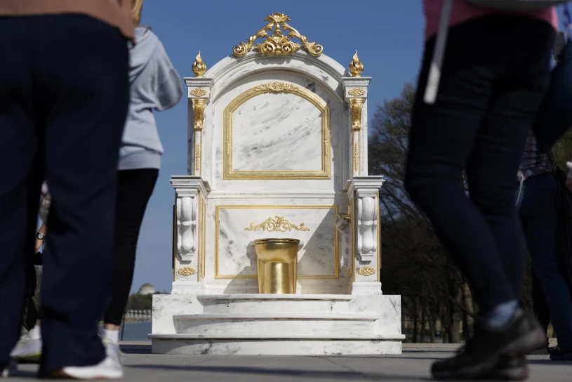 Nietypowy monument w sercu Waszyngtonu. "Tron godny króla"