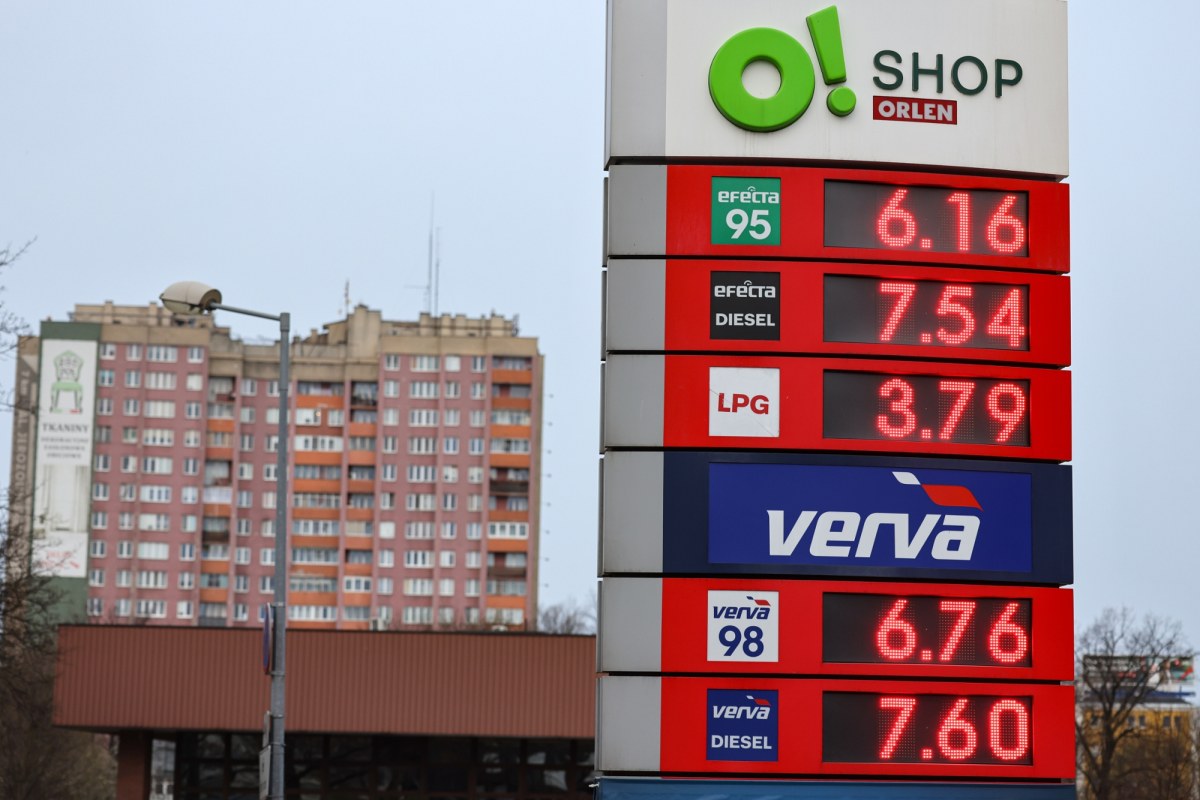 Niemcy będą tankować w Polsce? Minister o turystyce paliwowej