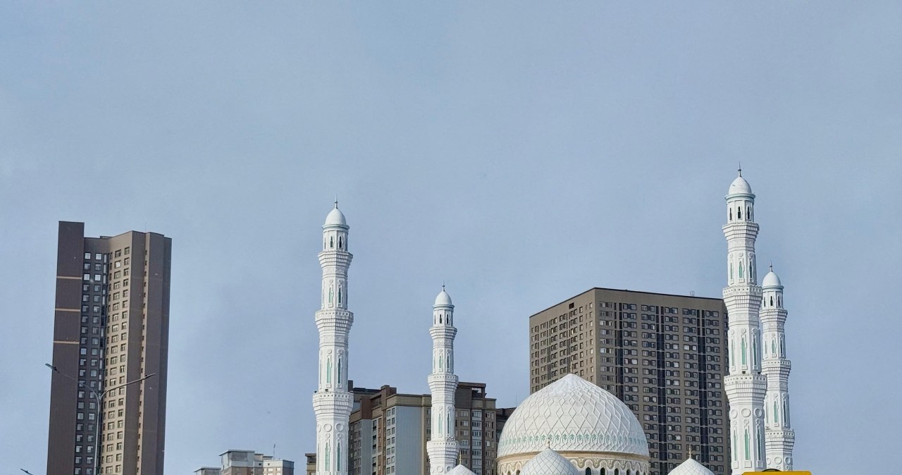 Urzędnicy zwolnieni za obstawianie zakładów. Kraj wprowadził ograniczenia