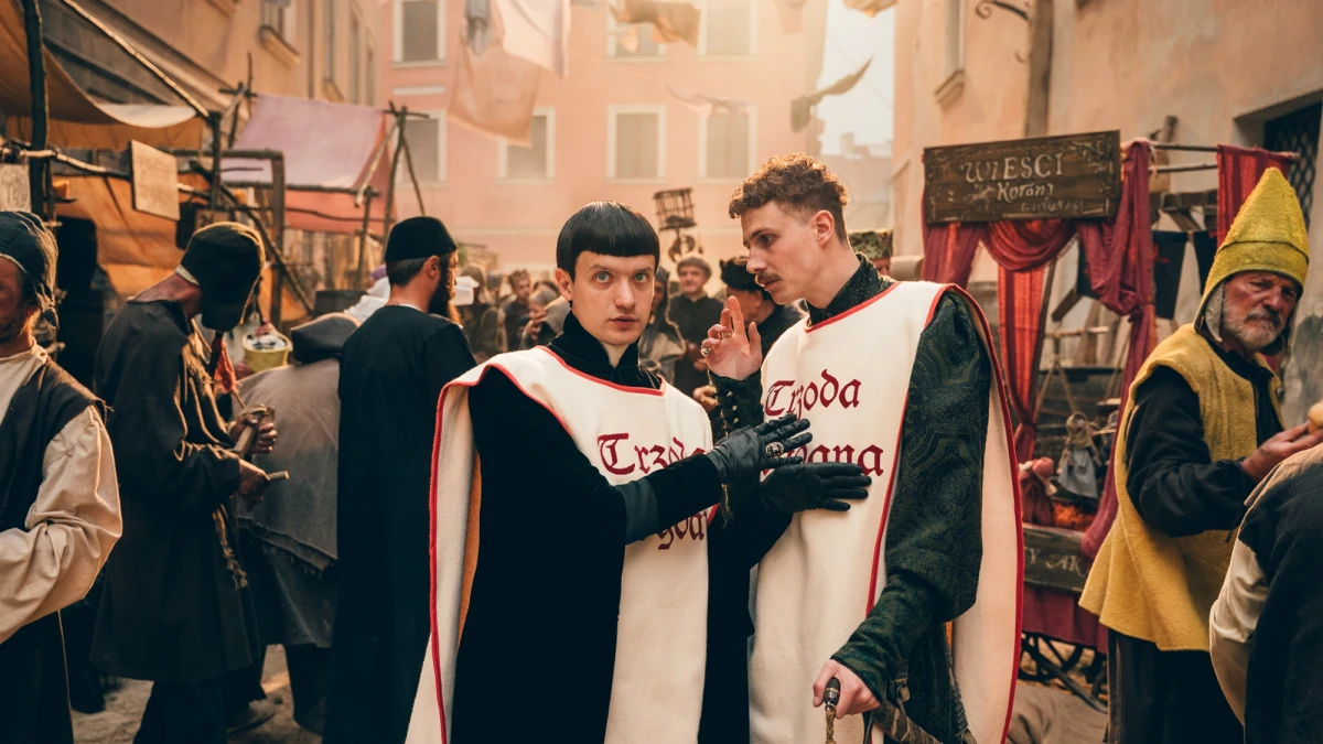 Dobra wiadomość dla fanów turystyki inspirowanej filmami i serialami. W Lublinie otwarto szlak wiodący śladami produkcji, które były kręcone w tym mieście. Są wśród nich takie klasyki jak "Ogniem i mieczem" czy "Czarne chmury", ale też popularne seriale - m.in. "Wojenne dziewczyny" czy hitowe "1670".