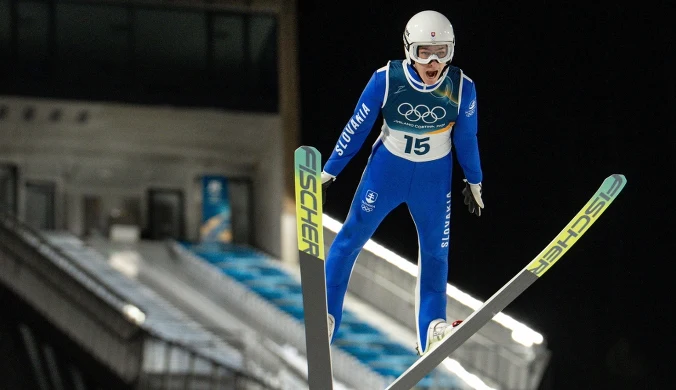 Rówieśnik Tomasiaka bije rekordy, a nie może skakać u siebie "Jest trudno"