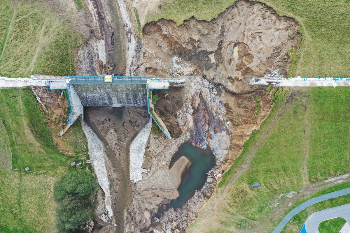 Wiemy, ile potrwa odbudowa zapory w Stroniu Śląskim. Podpisano umowę