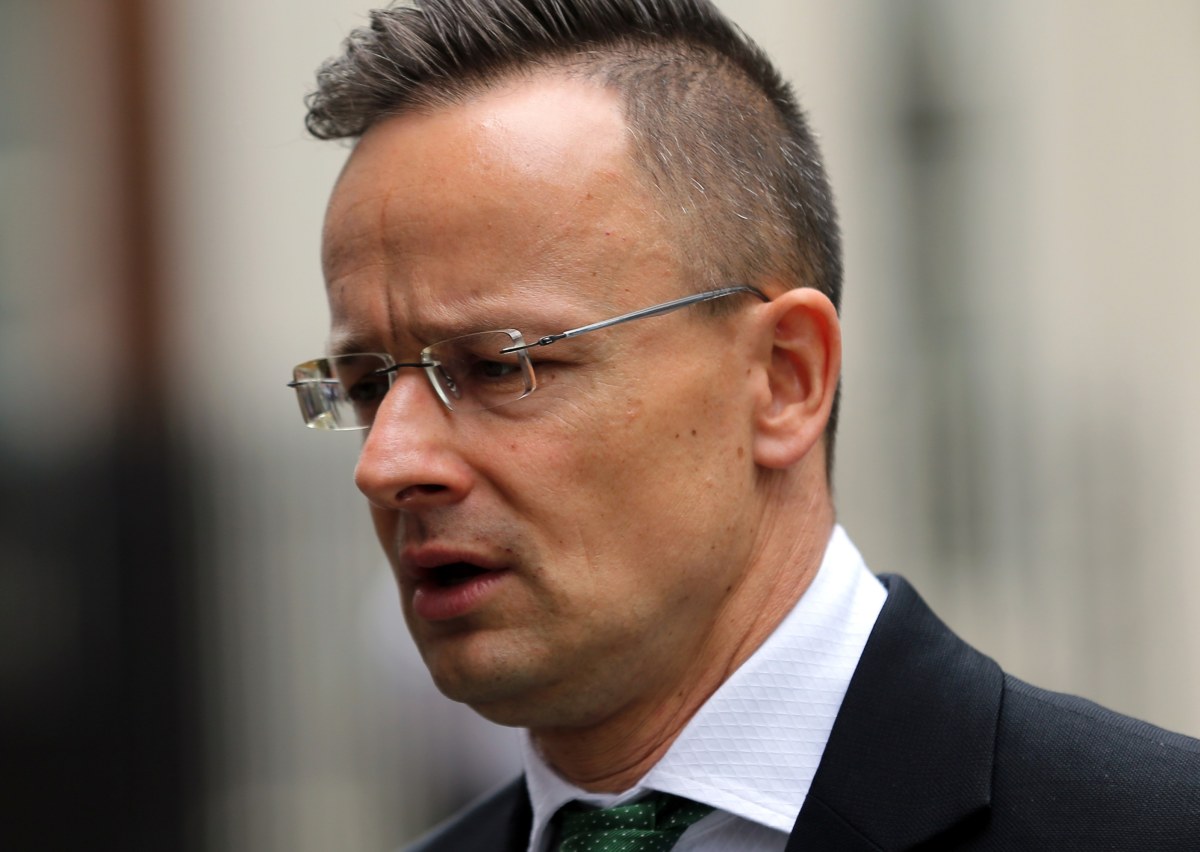 Minister Węgier pilnie wezwany "na dywanik". Przekazywał tajne informacje Rosji