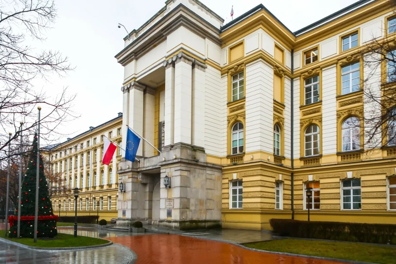 W Kancelarii Premiera szykują się podwyżki. Będą nowe stawki