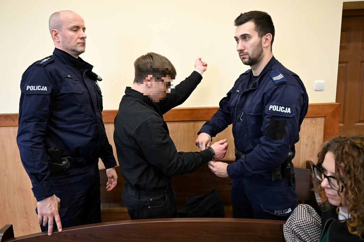 Sąd Rejonowy w Słupsku wydał wyrok ws. tragicznego wypadku z listopada 2024 r. Oskar I. – pijany i po narkotykach – wjechał wtedy autem w sześcioro pieszych. Jedna osoba zginęła. 