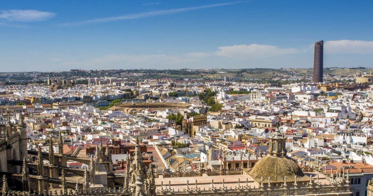 Płacą 9 tys. euro za wynajęcie... balkonu. Chcą zobaczyć niezwykły spektakl