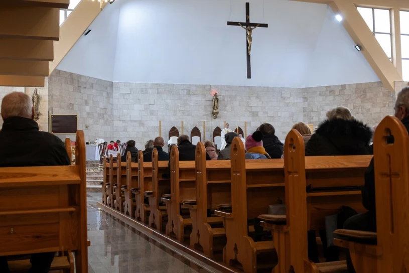 Ważny dzień Wielkiego Tygodnia. Wierni przychodzą do kościoła dwa razy
