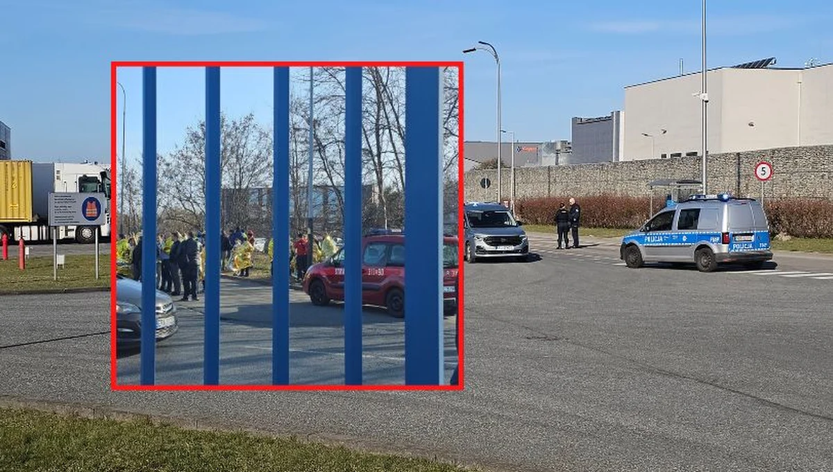 Ewakuacja fabryki Procter and Gamble w Łodzi. Mężczyzna wtargnął do zakładu z bronią i zaczął strzelać. Na miejscu są służby, które negocjują z napastnikiem. Nikomu nic się nie stało.