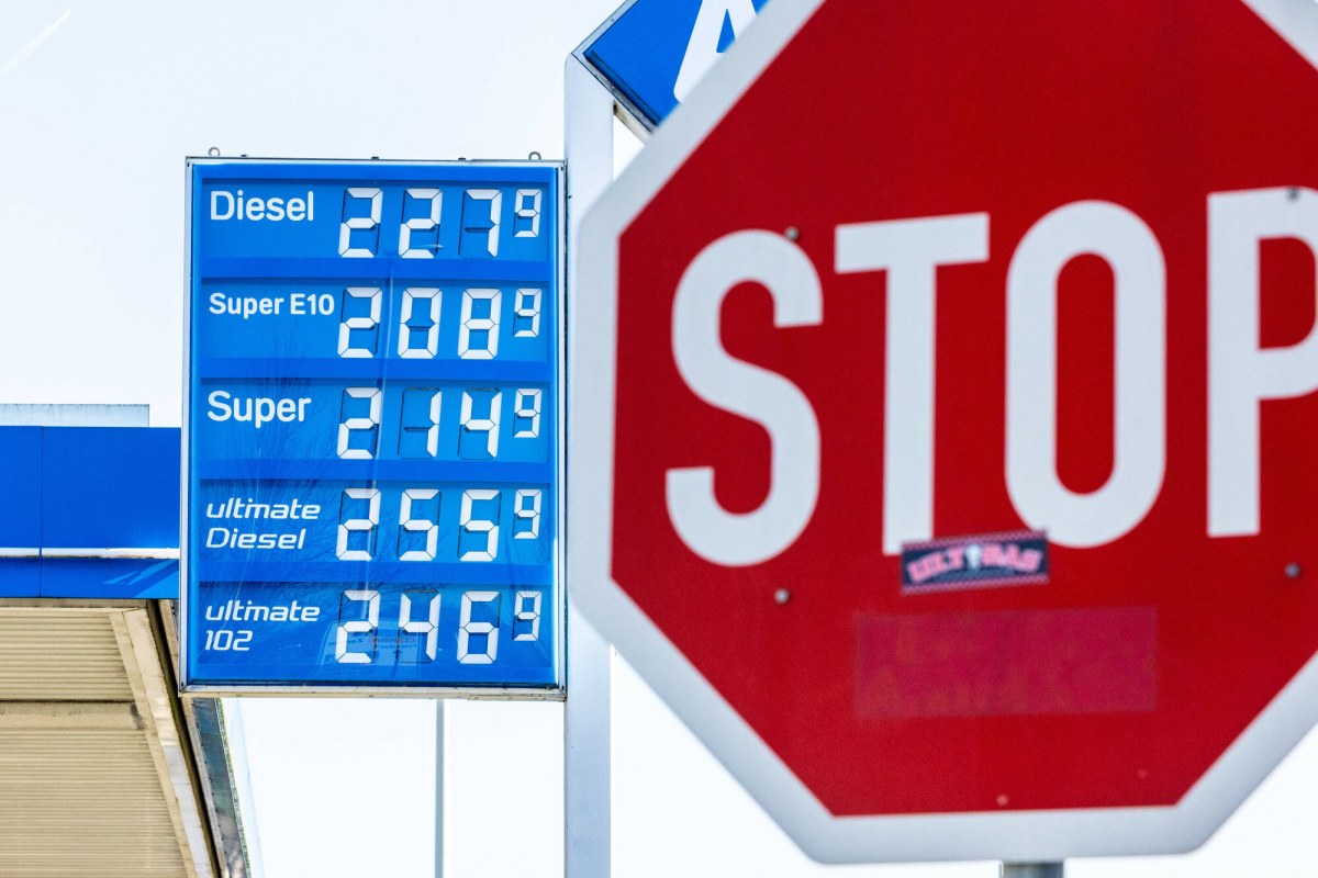 Zmieniali ceny paliw co kilka minut. Drastyczna decyzja rządu