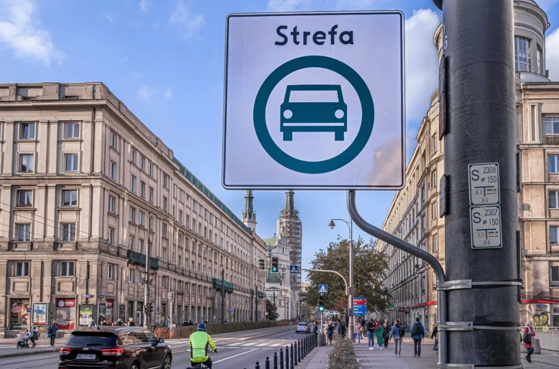 Nowy system kamer w Warszawie. Sprawdzą, czy auto spełnia normy