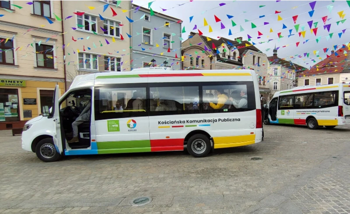 Od 1 kwietnia mieszkańcy Kościana mogą korzystać z nowej miejskiej komunikacji autobusowej. Przez pierwsze dni funkcjonowania, aż do 11 kwietnia, przejazdy są całkowicie bezpłatne dla wszystkich pasażerów. To okazja, by zapoznać się z nowym systemem transportu publicznego w mieście.