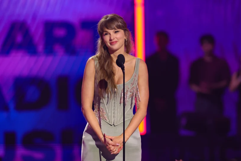 Taylor Swift zaskoczyła nowym klipem! Tak oddała cześć ikonie Hollywood