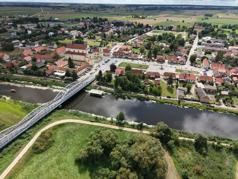 Burza po zapisach na bon turystyczny, Organizator reaguje na oskarżenia