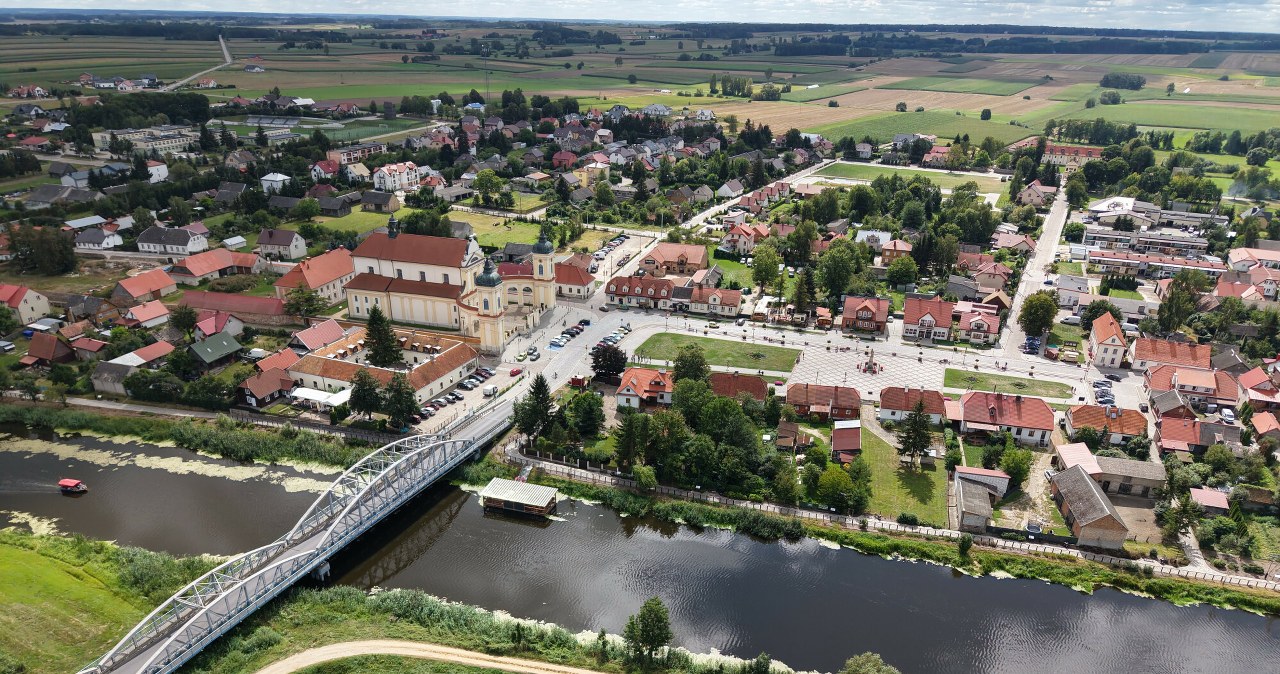 Burza po zapisach na bon turystyczny, Organizator reaguje na oskarżenia