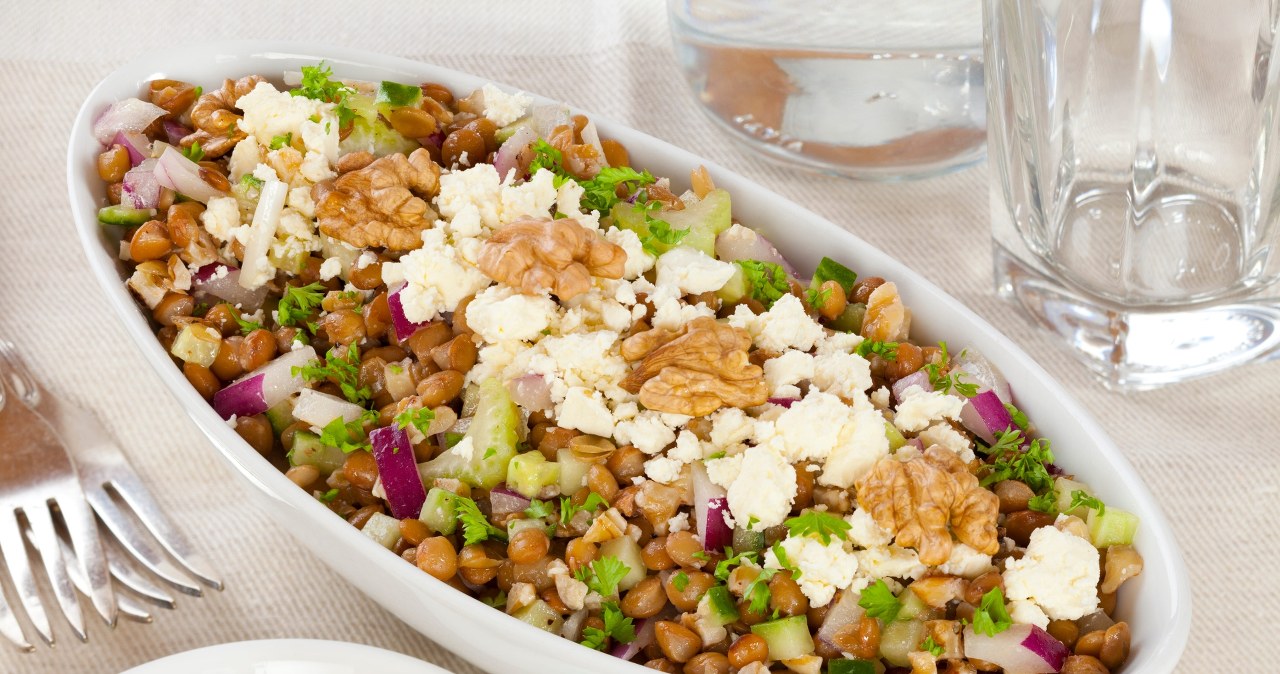 Co zamiast tradycyjnej sałatki jarzynowej? Oto 4 pyszne zamienniki