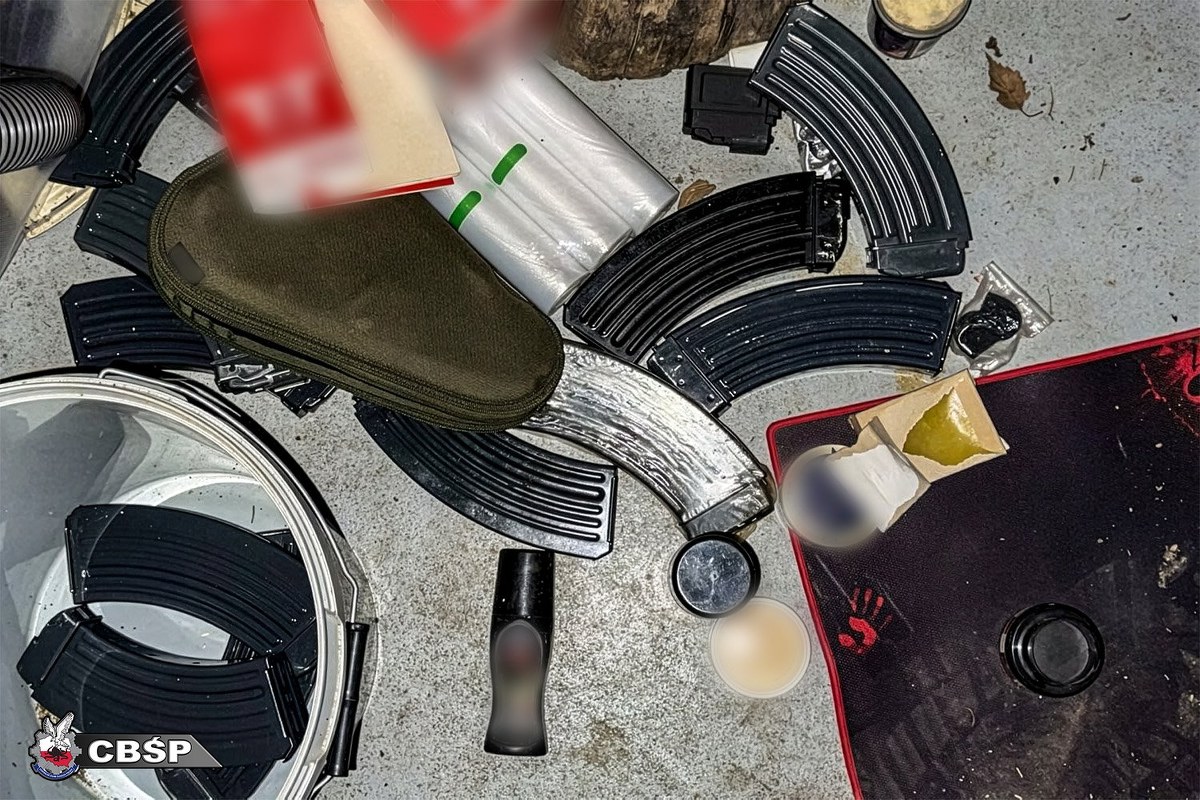 Broń, narkotyki i kontrabanda. Spektakularna akcja służb w Małopolsce