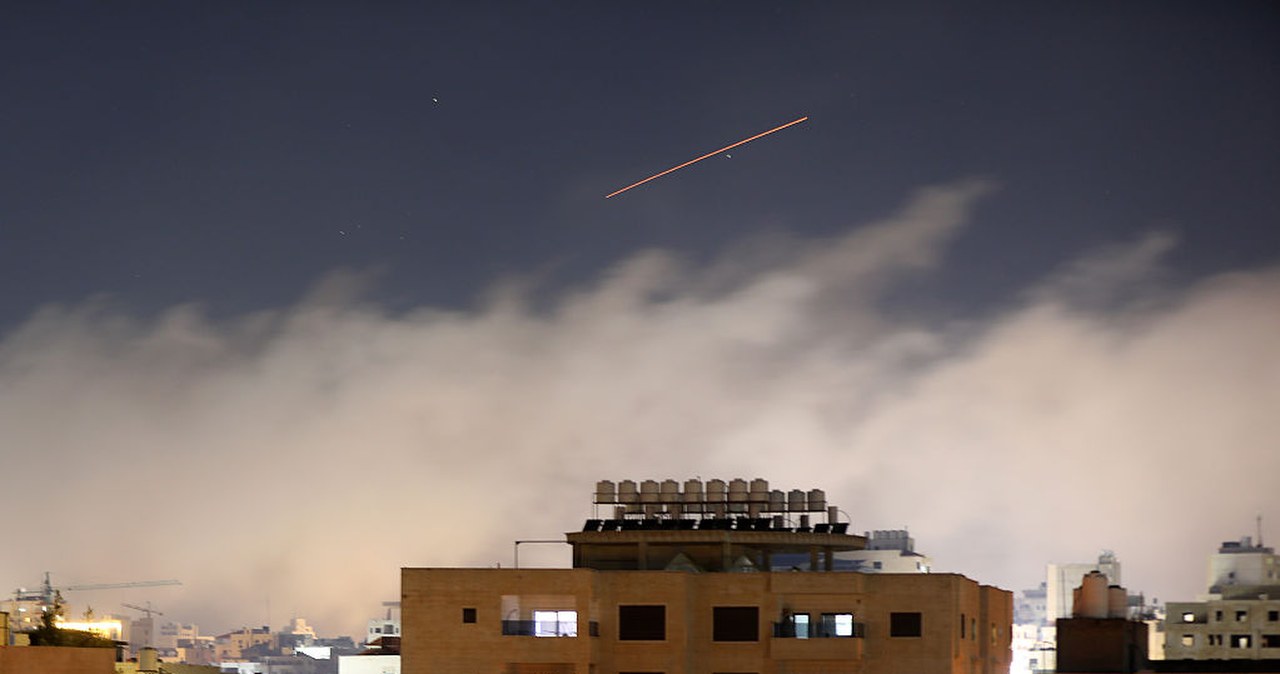 Nocne ataki Iranu i Hezbollahu. Mieli wspólny cel