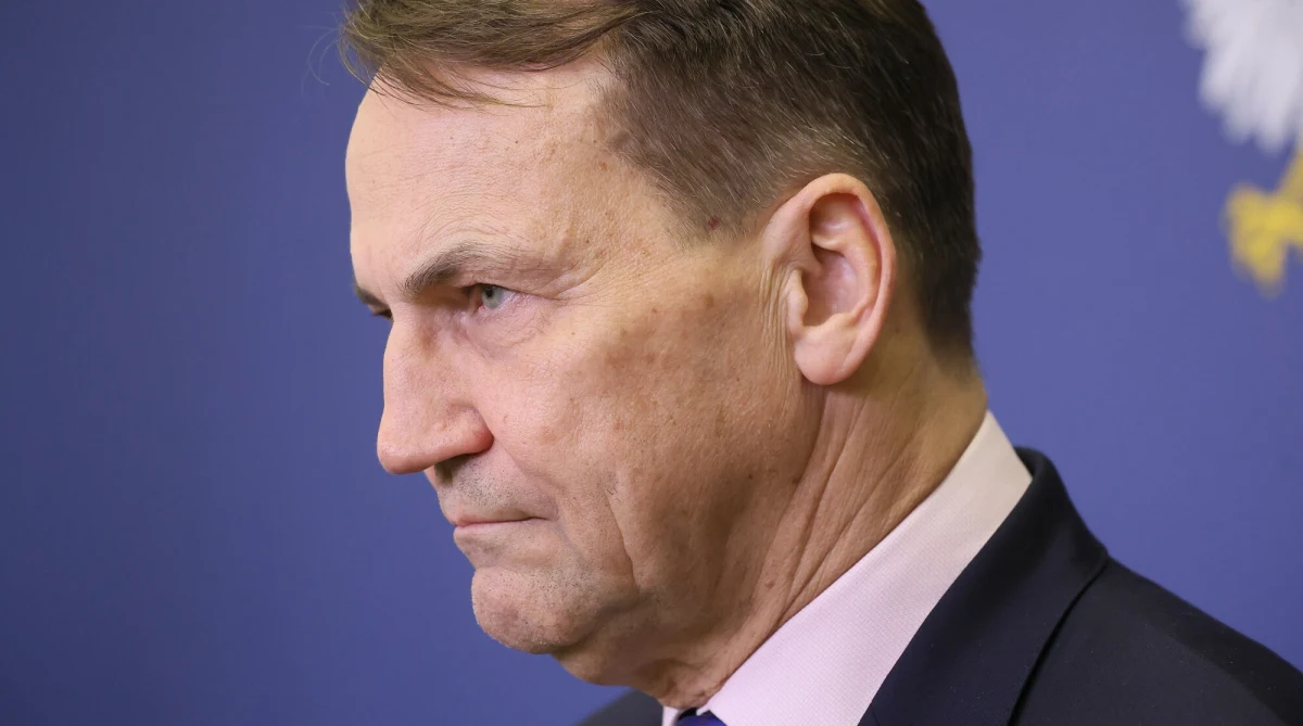 Wicepremier i minister spraw zagranicznych Radosław Sikorski dołączy w czwartek do wideokonferencji szefów dyplomacji poświęconej sytuacji w cieśninie Ormuz. Spotkanie organizuje brytyjska minister spraw zagranicznych Yvette Cooper - poinformował rzecznik MSZ Maciej Wewiór.