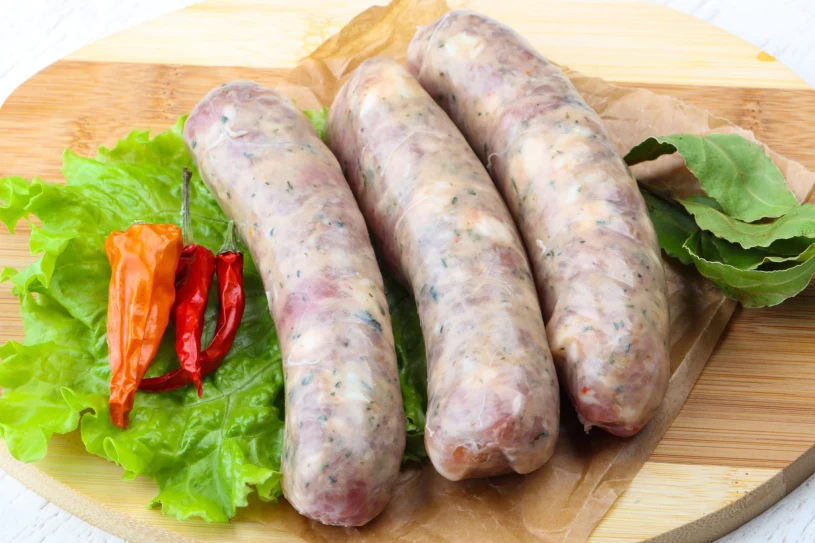 Błędy, które Polacy nagminnie popełniają. Kiełbasa traci smak i soczystość