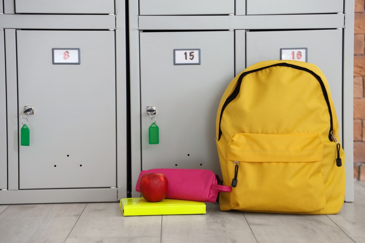 Filmy dla dorosłych ze szkolnej szatni? Skandal na Limanowszczyźnie