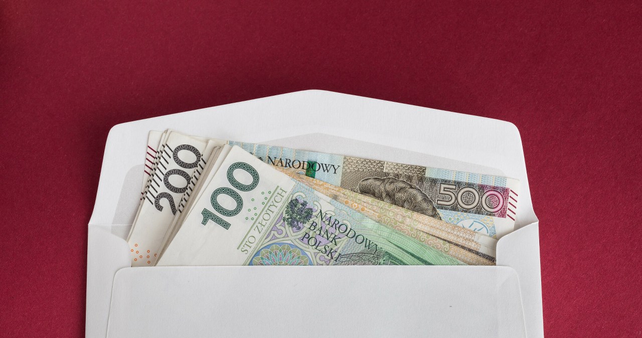 Lepiej nie przyjmuj pieniędzy w tej formie. Skarbówka może zażądać podatku