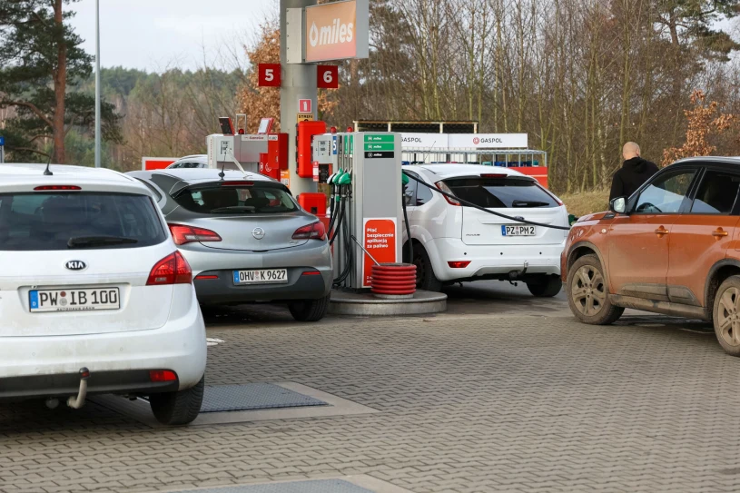 Paliwo w Polsce bije cenami sąsiadów. Orlen szykuje się na więcej klientów