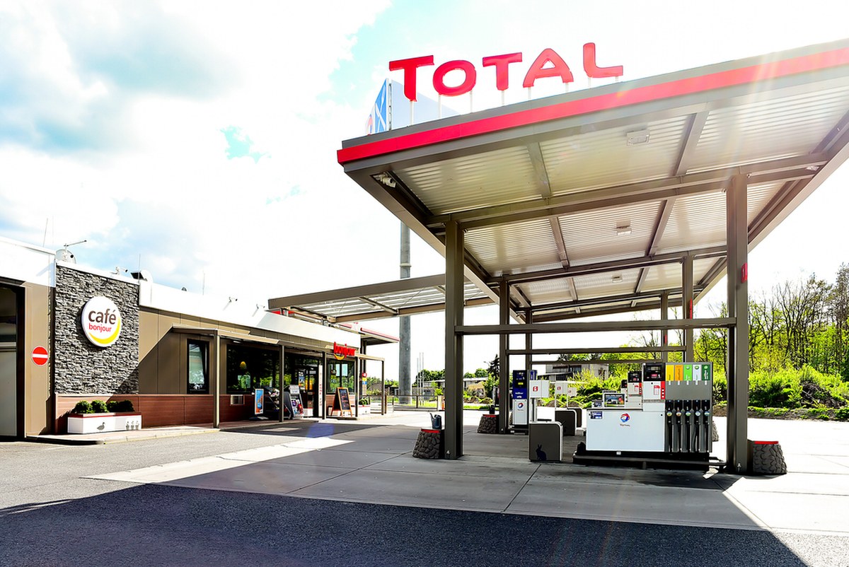 Szok cenowy w Niemczech. Oblężenie polskich stacji benzynowych przy granicy