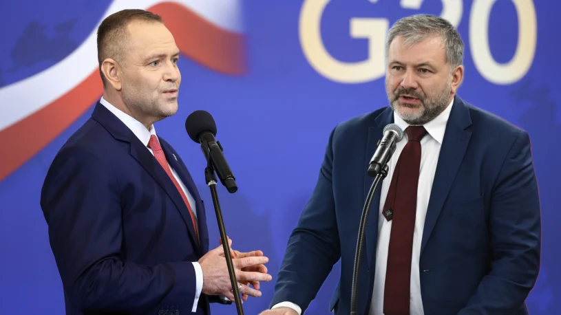 Żurek skomentował działania Nawrockiego. "Logiczne fikołki"