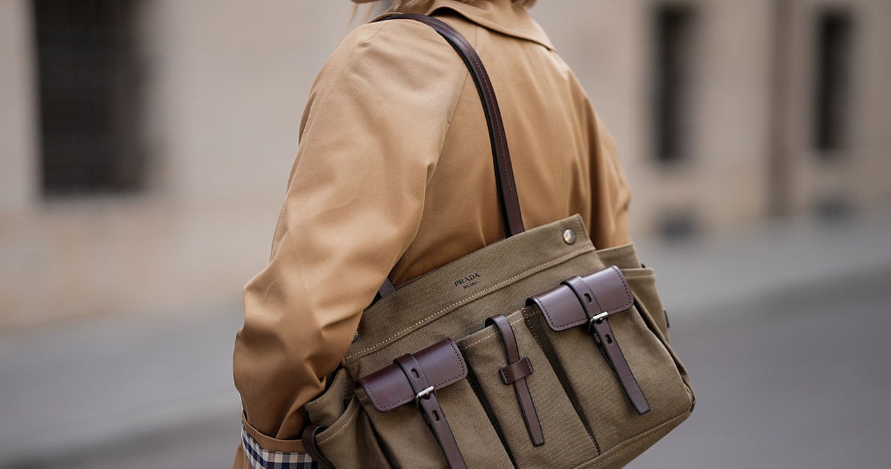 Płaszcz jest już wiosennym hitem. Wysmukla sylwetkę i podkreśla talię