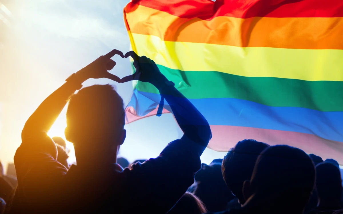 Białoruski parlament przyjął ustawę przewidującą kary za promowanie praw osób LGBT. Nowe przepisy, wzorowane na rosyjskich rozwiązaniach, budzą niepokój obrońców praw człowieka i społeczności LGBT w kraju.