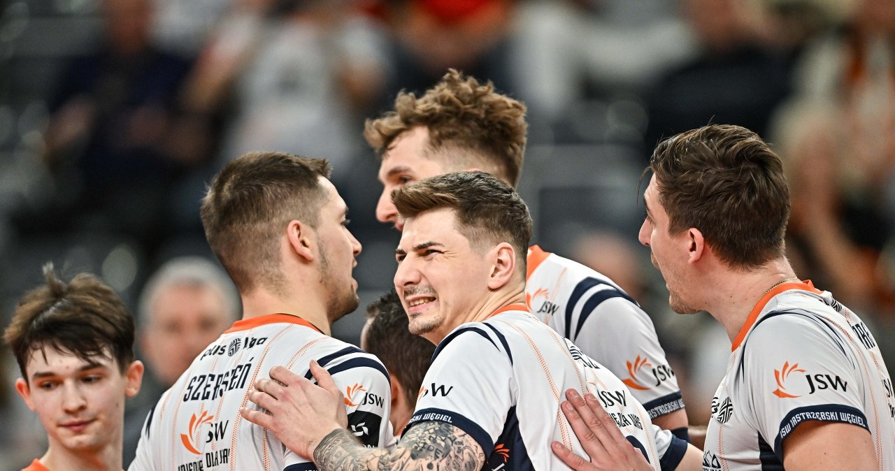 Ważą się losy wielkiego polskiego klubu. realizowane są rozmowy, ta opcja przeważa