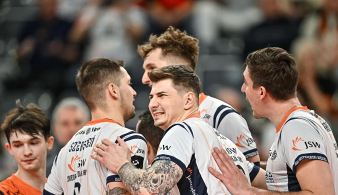 Ważą się losy wielkiego polskiego klubu. Trwają rozmowy, ta opcja przeważa