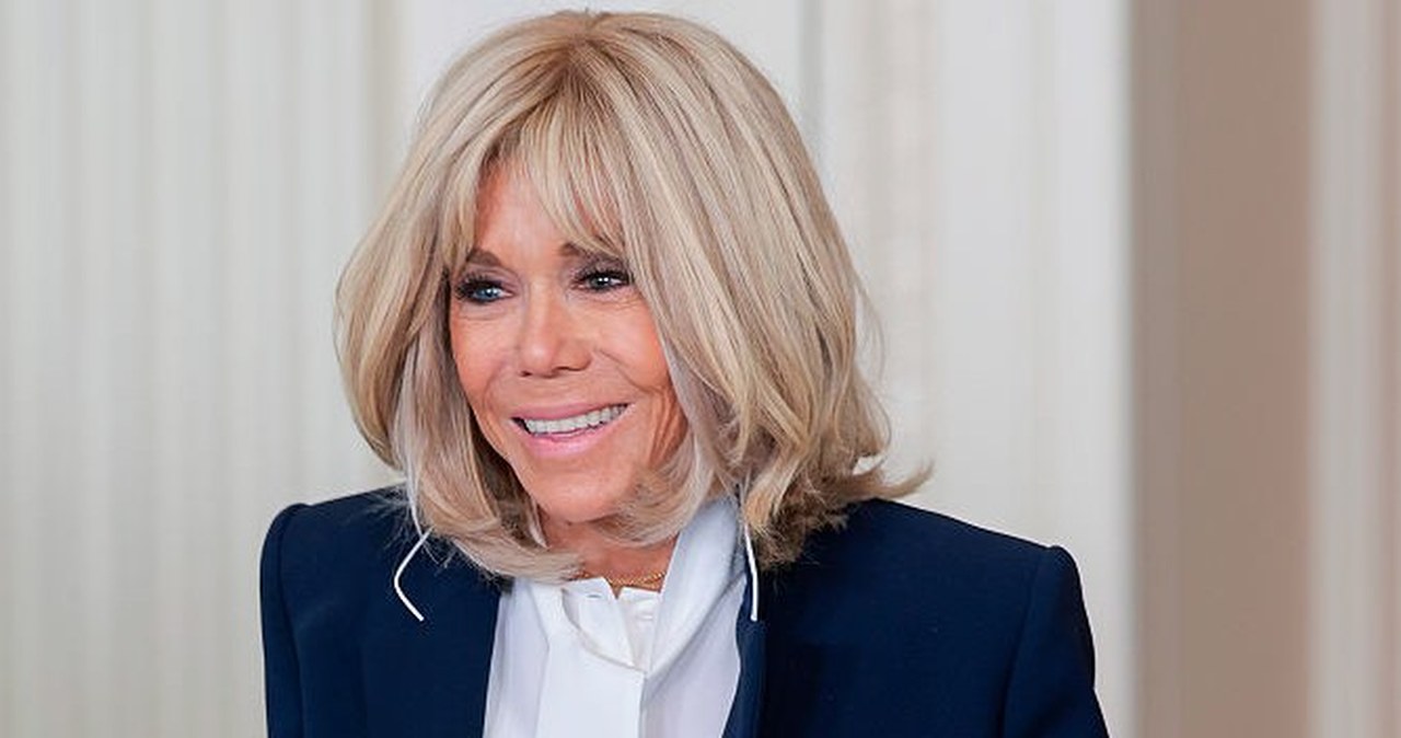Brigitte Macron zachwyca w Korei. Wiosenny płaszcz i nietypowa stylizacja