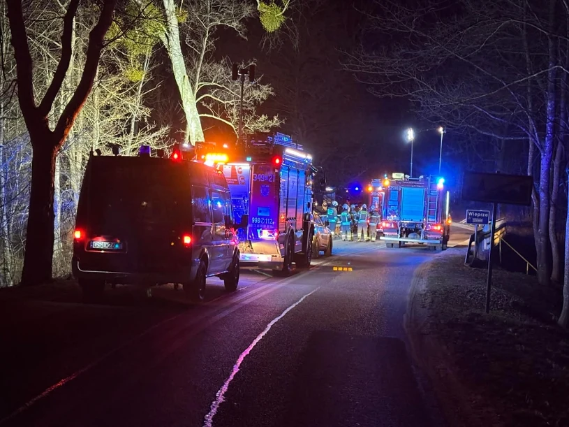 Zjechali z prostej drogi do rzeki. Tragiczny wypadek w Kępicach