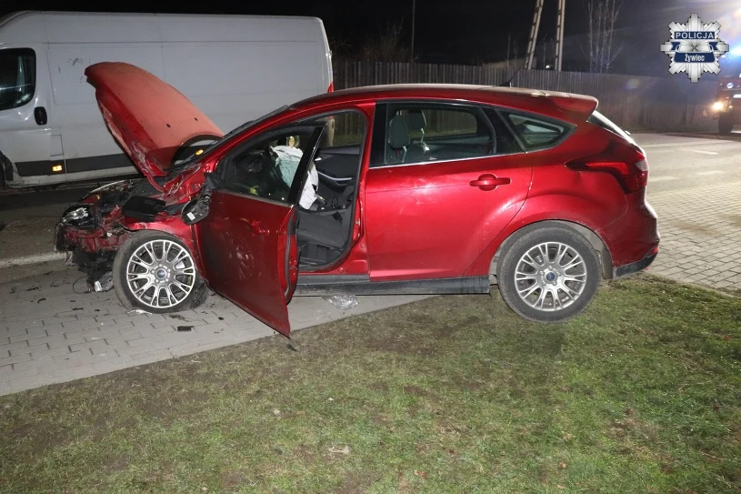 Wjechał w pieszych wracających z kościoła. Nowe informacje o sprawcy