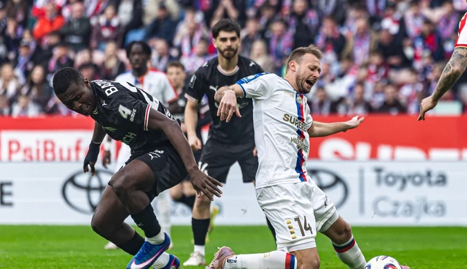 Fatalna pomyłka bramkarza, a to był dopiero początek. Kanonada w Zabrzu