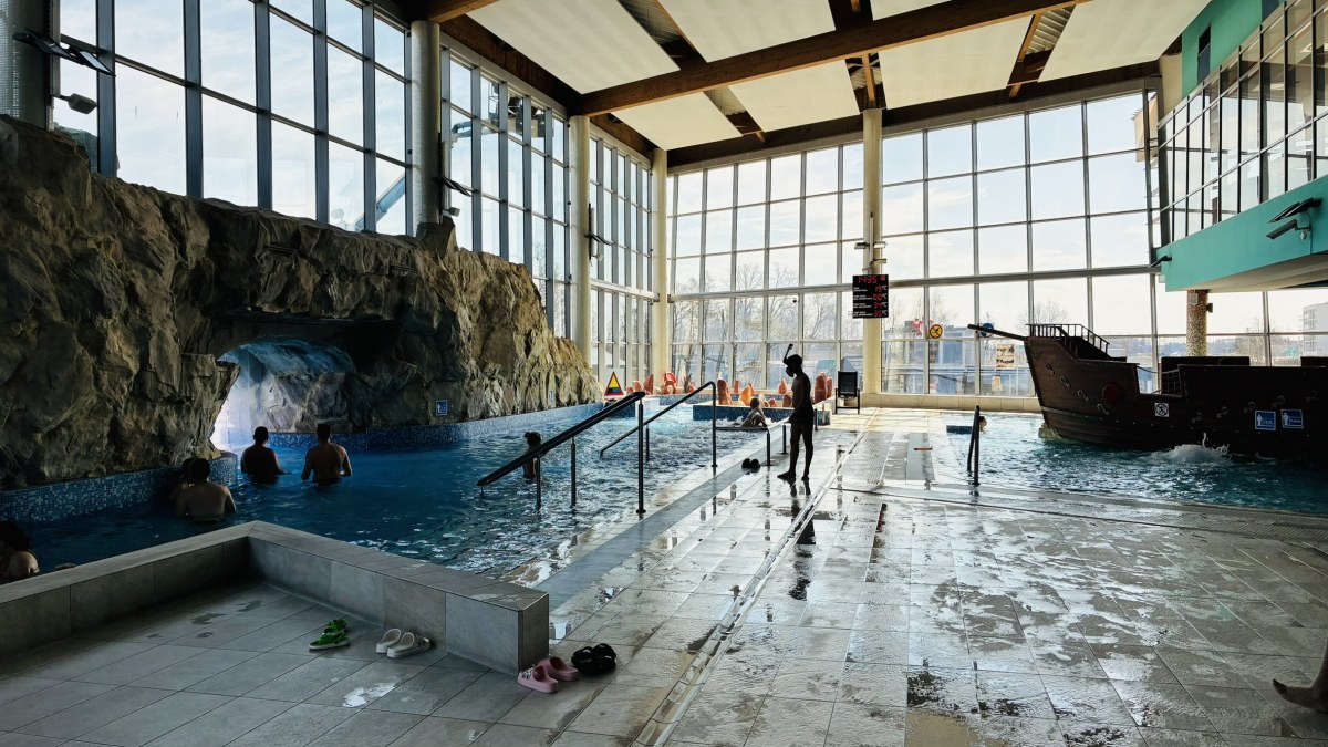 Kąpiel, która odmładza i leczy? Poznaj niezwykłe adekwatności wody z Uniejowa-Zdrój