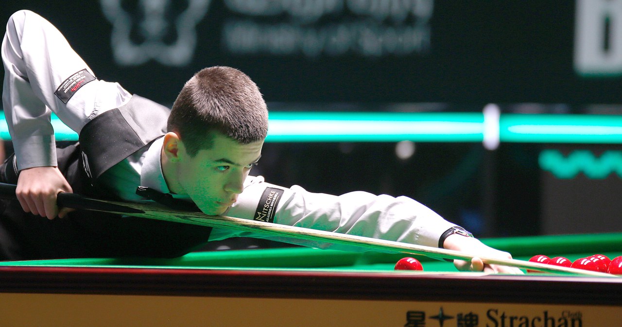 Kobieta rywalką 15-letniego Szubarczyka w MŚ. Wielkie pieniądze na stole