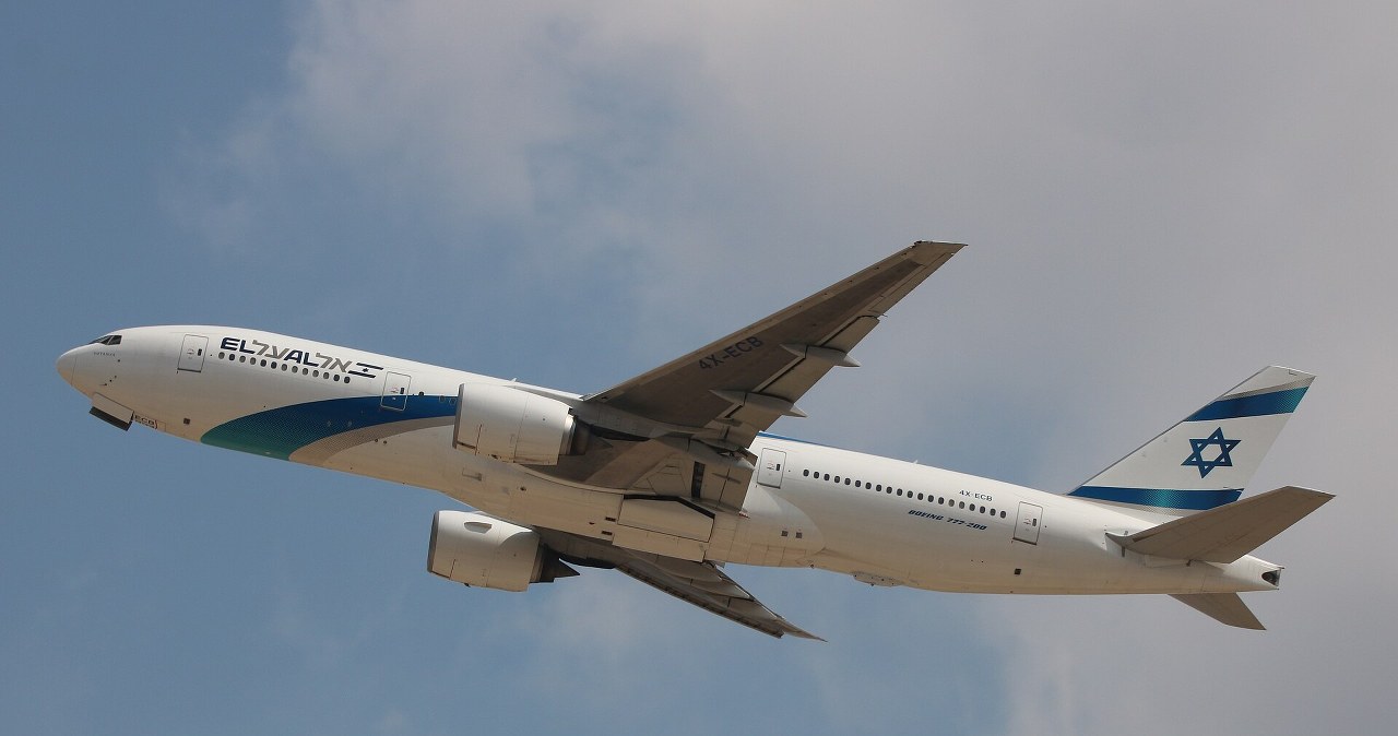 Dwa izraelskie samoloty przebazowane do Radomia. Powodem wojna