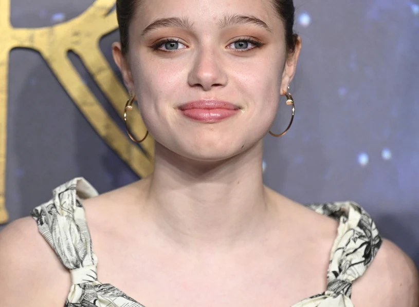 Córka Angeliny Jolie wystąpi w teledysku. Podobna do znanej mamy?