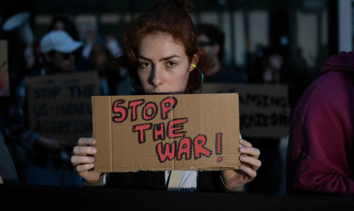 Ambasador Iranu w Pakistanie, Reza Amiri Moghadam, poinformował we wtorek, że rozmowy mające na celu wstrzymanie działań wojennych między USA, Izraelem a Iranem zbliżają się do "krytycznego etapu". Pakistan od początku konfliktu pełni rolę mediatora.